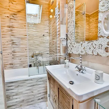 Апартаменты Royal Mia *