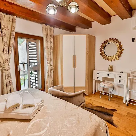 Royal Mia * פיראן