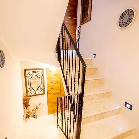 Royal Mia Апартаменты *