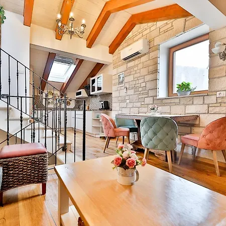 Апартаменты Royal Mia