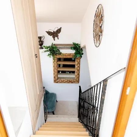 Royal Mia דירה פיראן