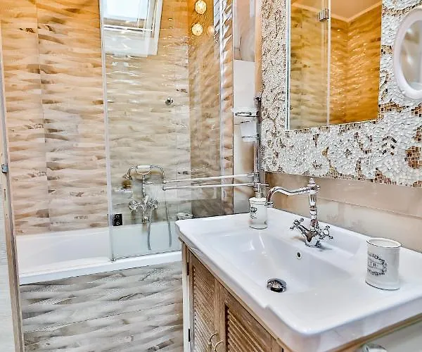 アパート Royal Mia *